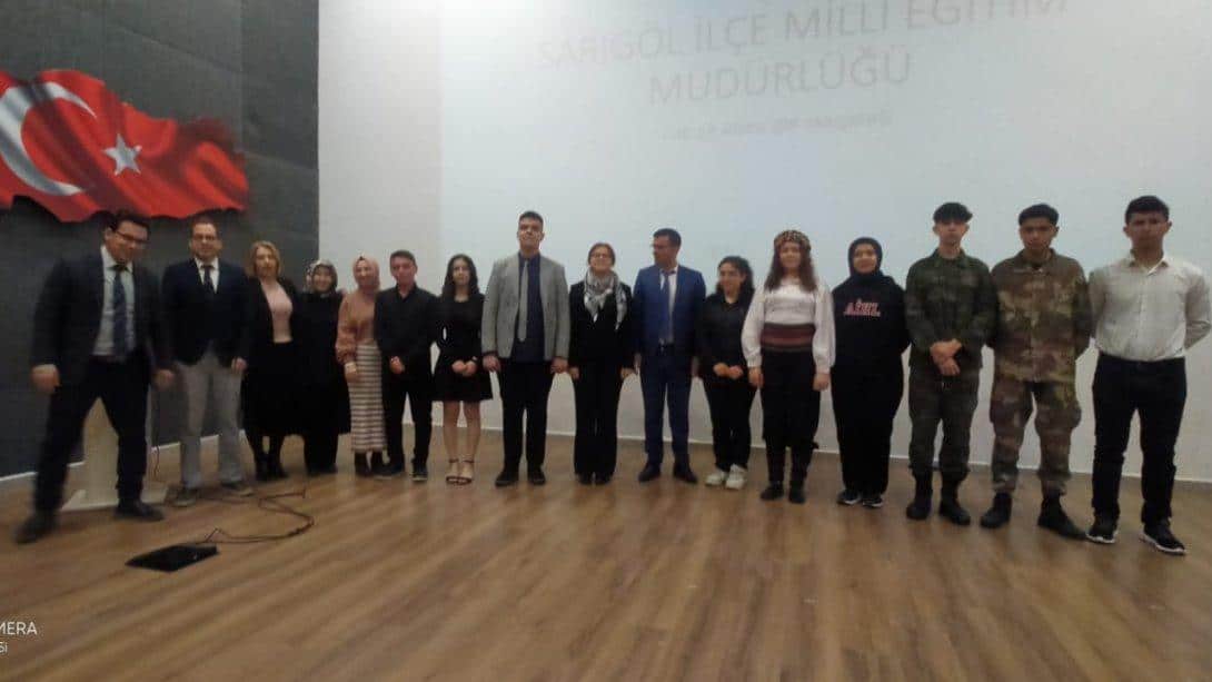 Liseler Arası Mehmet Akif Ersoy'un Şiirlerini Okuma Yarışması Düzenlendi