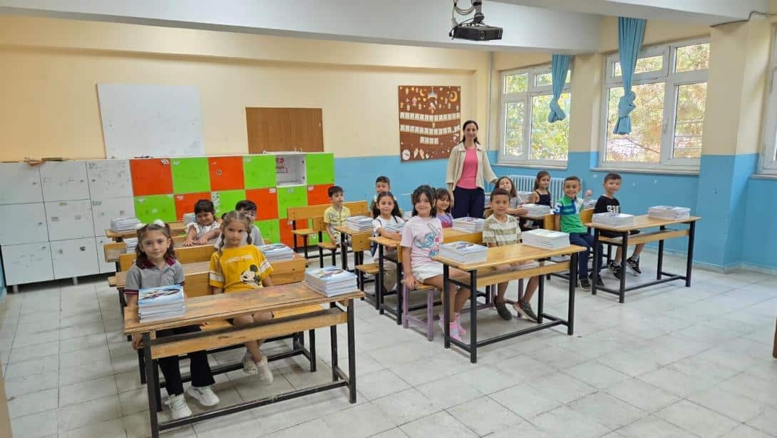 Yeni Eğitim Öğretim Yılı Başladı:  Öğrencilerimiz Ders Başı Yaptı